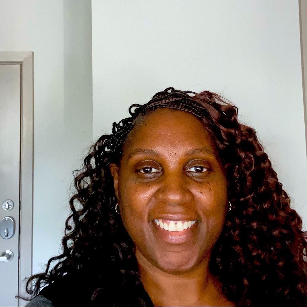 Meet your Posher, Lisa